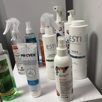 Працюю лише професійною косметикою