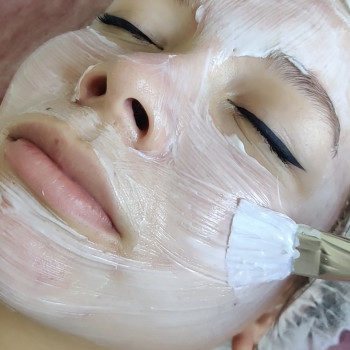 Пілінг шкіри обличчя
                    Косметолог Юлия Днепр