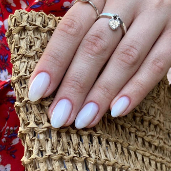 Манікюр зі зняттям та покриттям
                    Салон красоты Fargo Киев