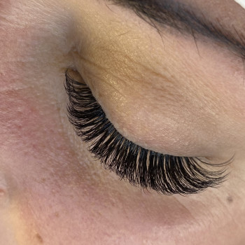 Фото з портфоліо салону Art Glamour (навчальний центр, Житомир)