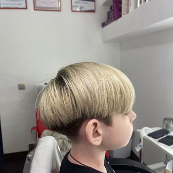 Дитяча стрижка фарбування волосся, фото - Салон краси WoMenClub