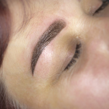 Перекриття чужого сірого татуажу, холодний коричневий