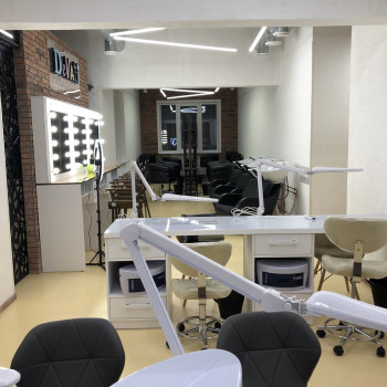 Манікюр, фото - салон краси Devati