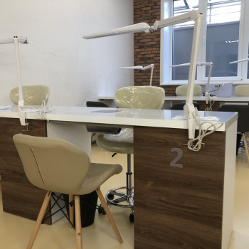 Манікюр модний педикюр лікування стопи, фото - салон краси Devati