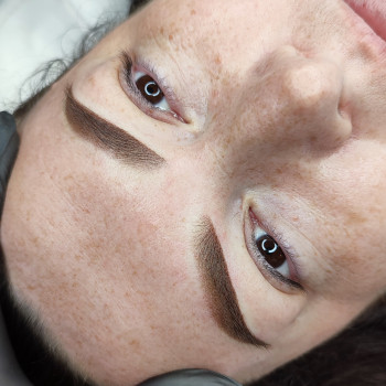 Перманентний макіяж татуаж
                    Мастер перманентного макияжа Вікторія Луцк