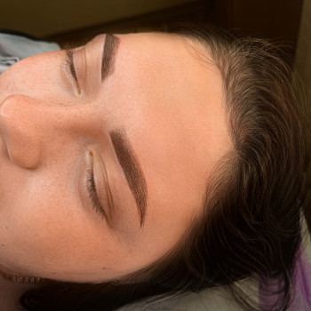 Пудрові брови