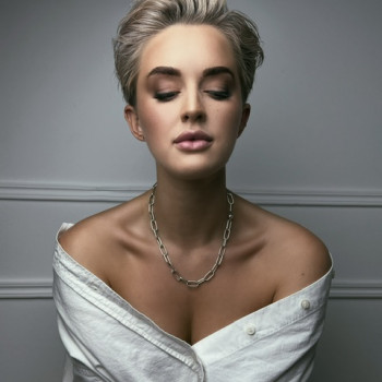 Макіяж
                    Салон красоты Beauty Bar Винница