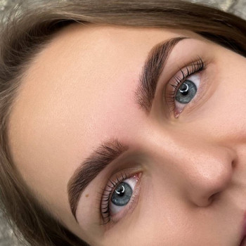 Фарбування брів
                    Салон красоты Beauty Bar Винница