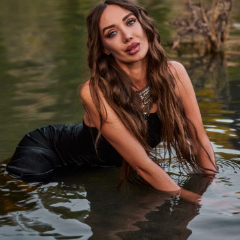 Фотосесія на річці для дівчини, фото - Фотограф Андрей Халемонець