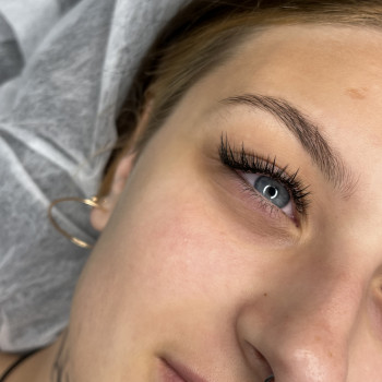 Нарощення Вій
                    Салон краси Beauty Bar Вінниця