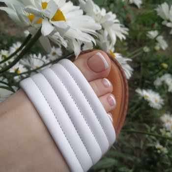 Манікюр та покриття
                    Массажист Таїса Луцк