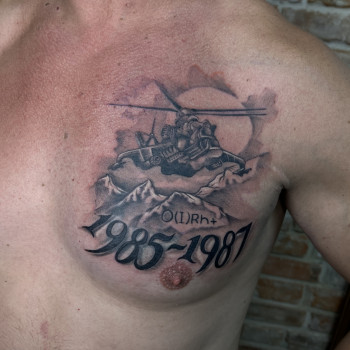 Тату на груди военные вертолет, фото - Тату мастер Ирина Гавриш