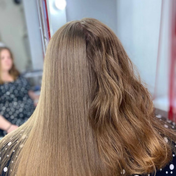 Нарощення волосся випрямлення, фото - салон краси WoMenClub