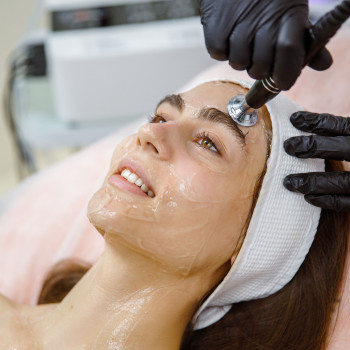 RF-Ліфтинг
                    Косметологічний центр Skin Studio Beauty FULL Львів