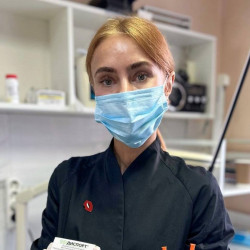 Олена Миколаївна