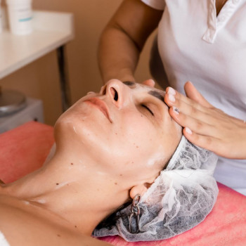 Масаж обличчя
                    Косметолог-эстетист Наталья Черкассы