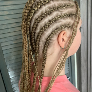 Брейди
                    Мастер по наращиванию волос Елена Киев