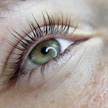 Ламінування вій
                    Бровист Виктория Николаев