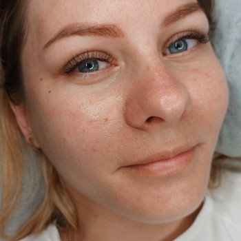 Класичне нарощування вій