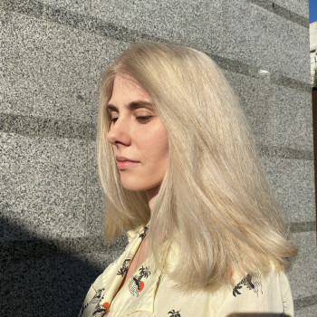 Стрижка на середнє волосся блонд тотал, фото - Перукар-колорист Анастасія Гандельман