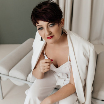 Укладка волосся укладання на коротке брашинг, фото - Майстер з нарощування волосся Олена Маковська