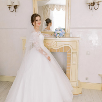 Макіяж на любий випадок
                    Майстер з нарощування волосся Елена Київ