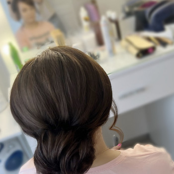 Прическа на свадьбу пучок низкий, фото - Визажист Ангелина Черноверова