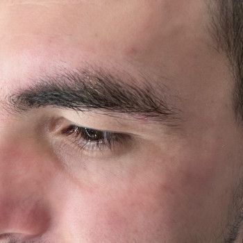 Корекція брів чоловіча
                    Бровист Ирина Николаев