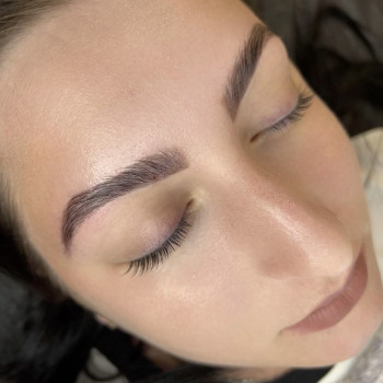 Ламінування брів з фарбуванням
                    Бровист Ирина Николаев