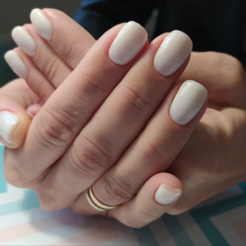 Манікюр + покриття гель лак
                    Салон краси Авокадо Київ