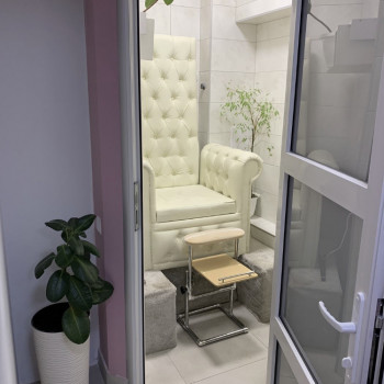 Оренда робочого місця майстра манікюру
                    Салон красоты Sahar&Vosk Киев