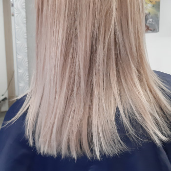 Стрижка на середнє волосся жіноча до плеч, фото - Перукарня Color.it