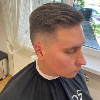 Чоловіча стрижка
                    Салон красоты Афродита Кривой Рог