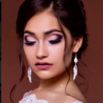 Макіяж
                    Парикмахер-визажист Елена Харьков