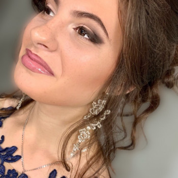 Макіяж
                    Парикмахер-визажист Елена Харьков