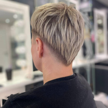 Стрижка жіноча
                    Салон красоты Fargo Киев