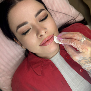 Збільшення губ
                    Косметолог-ін'єкціоніст Татьяна Київ