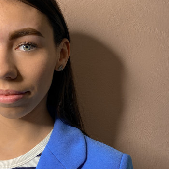 Корекція та фарбування брів
                    Бровист Эвелина Киев