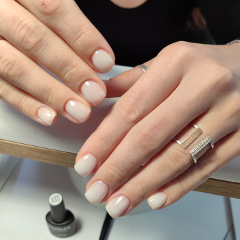 Покриття нігтів гель лаком
                    Майстер манікюру Антонина Запоріжжя