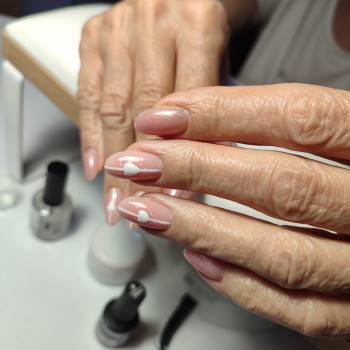 Укріплення/корекція гелем
                    Майстер манікюру Антонина Запоріжжя