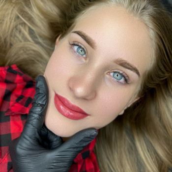 Перманентний макіяж губ 
Ціна 1700 грн, фото - Майстер перманентного макіяжу Елена Парамонова