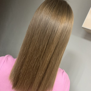 Ботокс волосся
                    Салон краси HelenS Харків