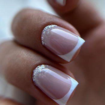 Французький манікюр з блискітками весільний, фото - Майстер манікюру Елизавета Пилипенко