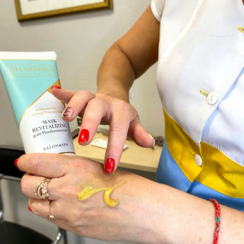 Стимулюючі омолоджуючі маски під масаж