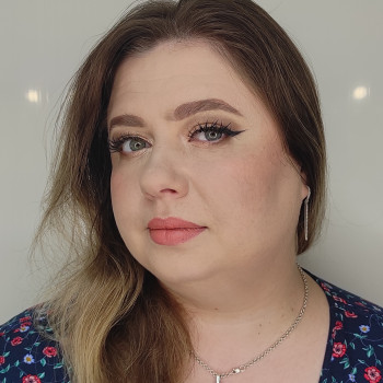 Фото з портфоліо майстра Елизавета Георгіївна (візажист, Чернівці)