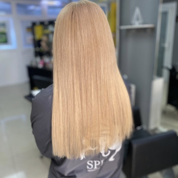 Нарощення волосся
                    Майстер з нарощування волосся  Київ