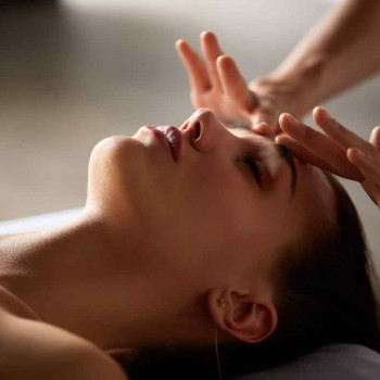 Масаж голови