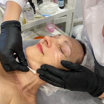 Мезоліфтинг пілінг ALL-Q
                    Косметологический центр WE Cosmetology Одесса