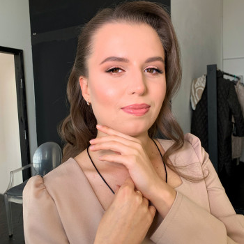 Образ на свадьбу
                    Майстер з нарощування волосся Елена Київ