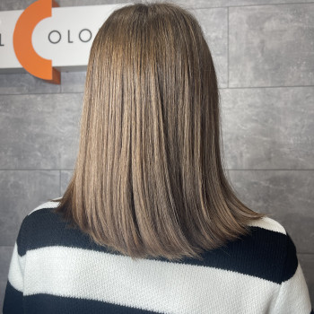 Фарбування волосся
                    Перукар-колорист  Київ